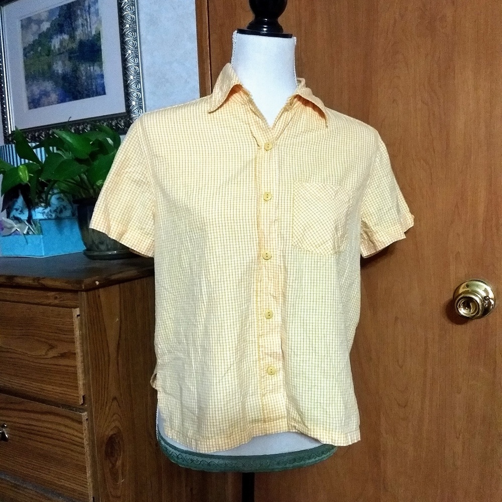 Great checkered button-up shirt